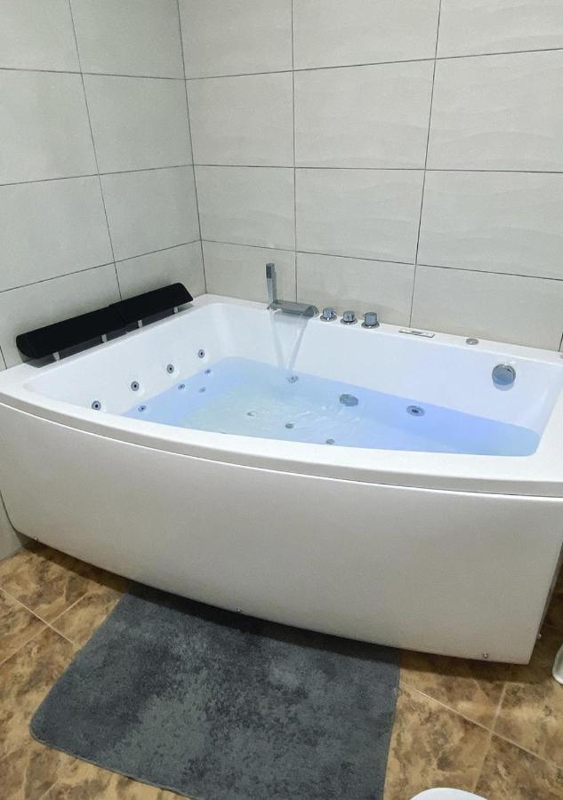Casa Con Piscina, Villa Alarilla Fuentiduena de Tajo المظهر الخارجي الصورة